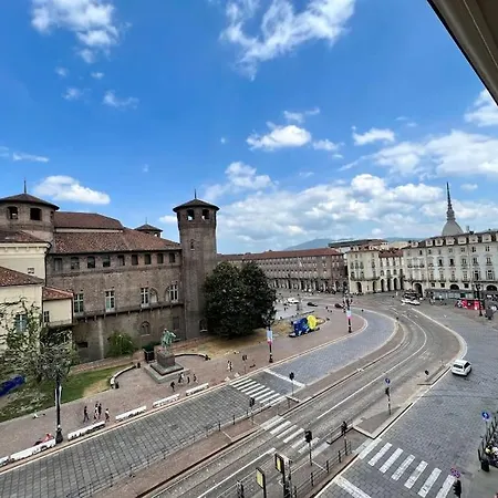 Il Re Di Zona Della Citta Apartamento Turim